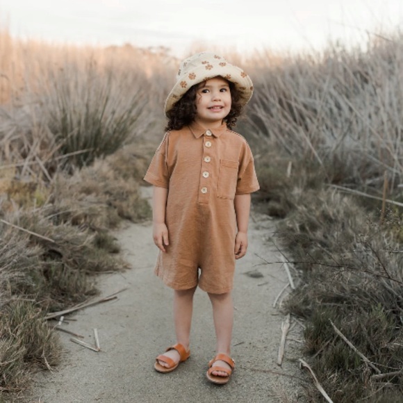 Rylee & cru collared button romper in Camel! Never worn, NWT! Size 9/10 - Picture 1 of 6